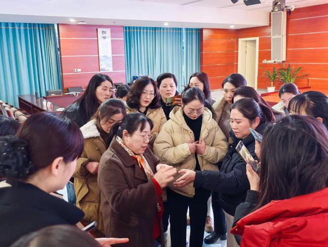 MK体育康复之路 中医护航—中医康复护理专业委会会议在我院成功举办(图7)