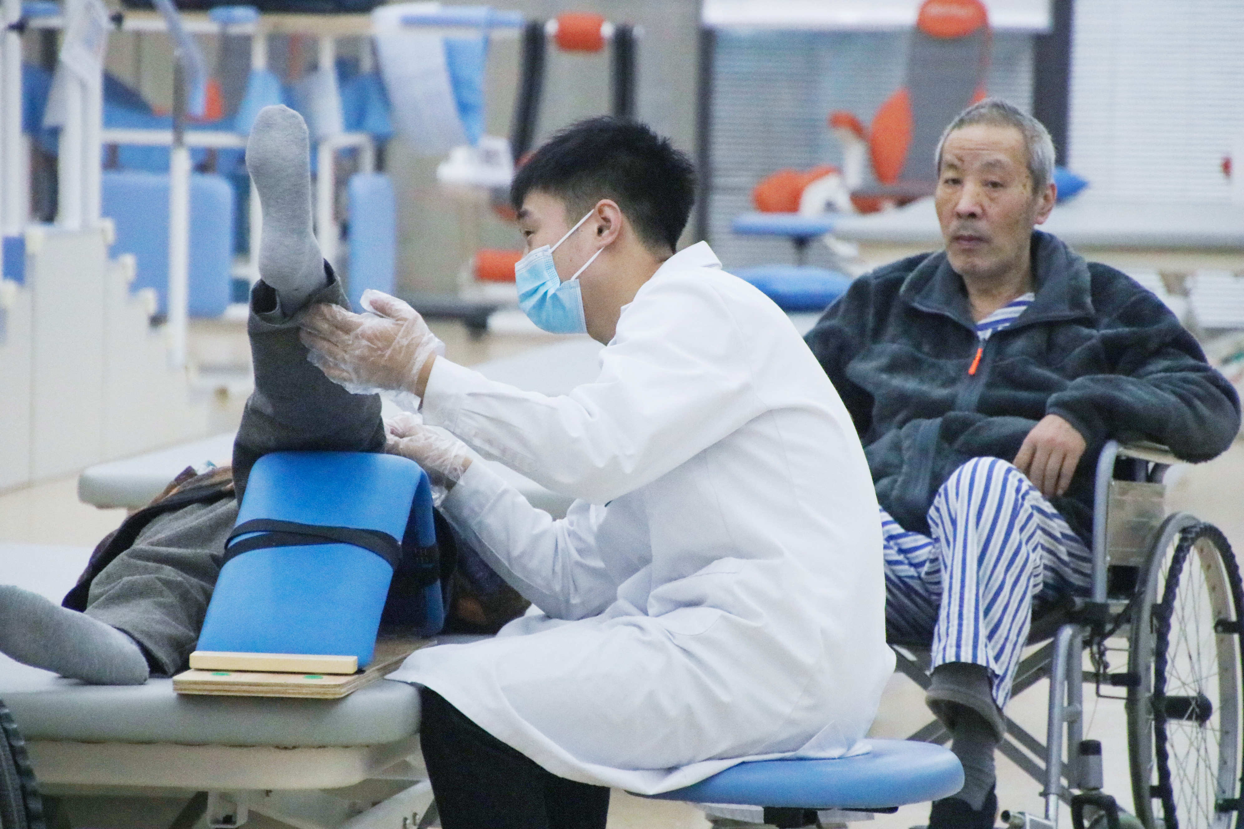 医院护工生活MK体育护理服务方案