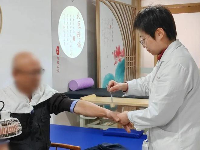全科+康复这个家庭医生工作室让居民的健MK体育康有“医”靠！(图2)