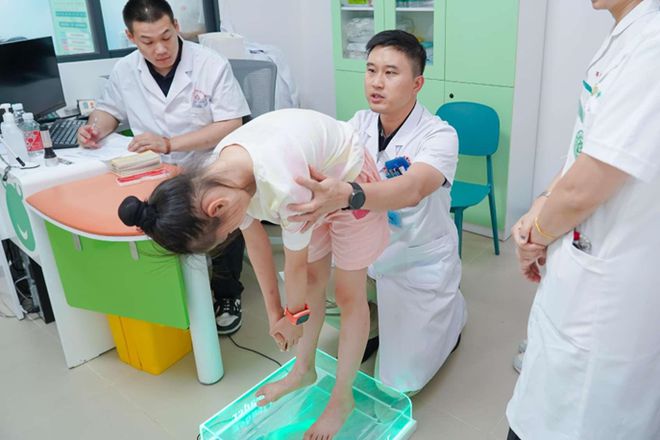 MK体育成都玉林丨深化儿童“运动促健康”夯实多元化健康管家服务(图4)
