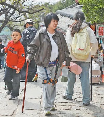 MK体育人民日报关注泰山景区：科技力量帮助游客轻松登山(图2)