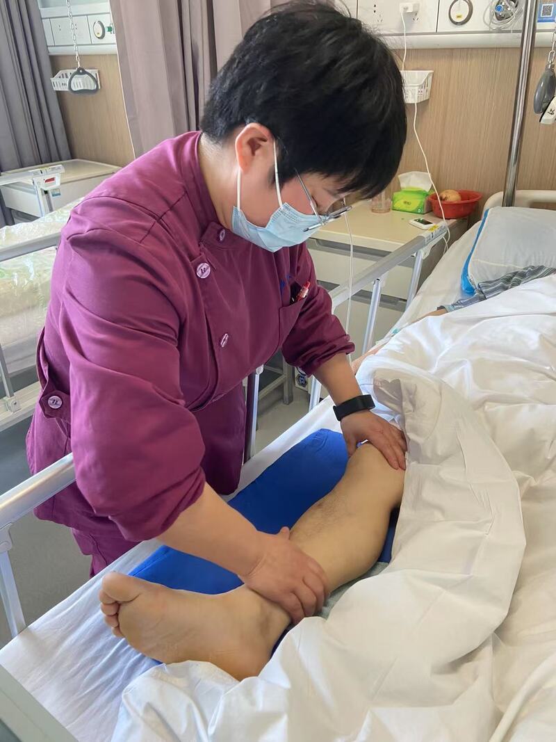 江苏多点推开免陪照护服务 破解“一人住院全家忙”MK体育