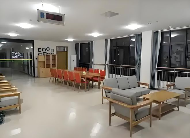 MK体育听康养护院家属必看！2025长期康养-特色病房康复服务24h热线(图4)
