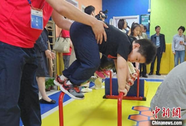 MK体育山东儿童青少年运动健康指导门诊揭牌成立 探索体医跨界融合