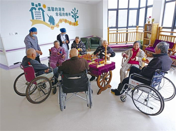 MK体育梧州市工人医院：到康复养老服务中心开展噎食应急专项培训