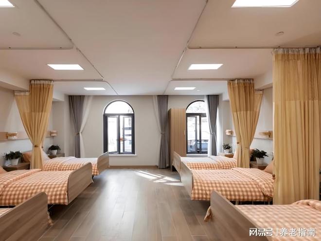 MK体育浦东川沙失能老人照护机构：佰仁银港护理院专业护理+康复训练(图2)