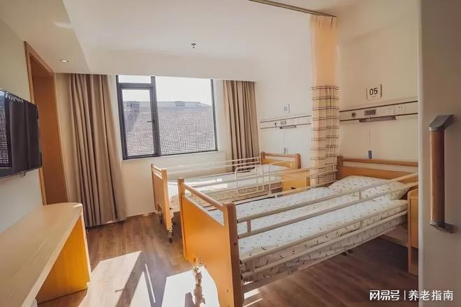 MK体育浦东川沙失能老人照护机构：佰仁银港护理院专业护理+康复训练(图3)