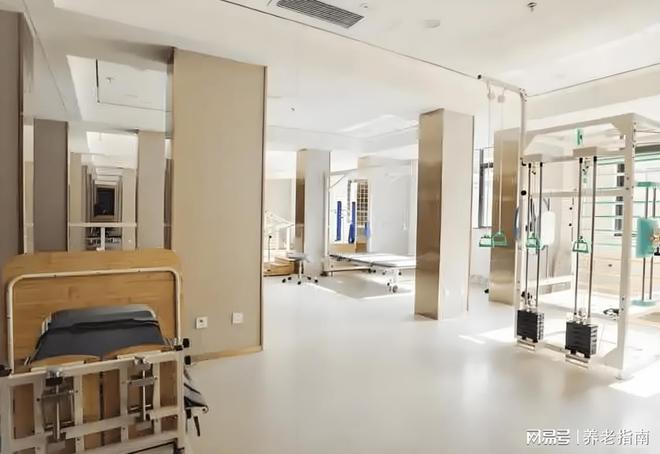 MK体育浦东川沙失能老人照护机构：佰仁银港护理院专业护理+康复训练(图5)